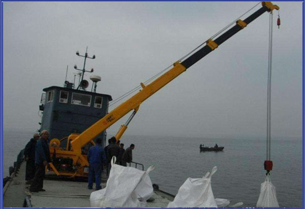 Grue télescopique hydraulique Marine